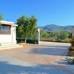 Alloggio per agriturismo Antichi Ulivi *